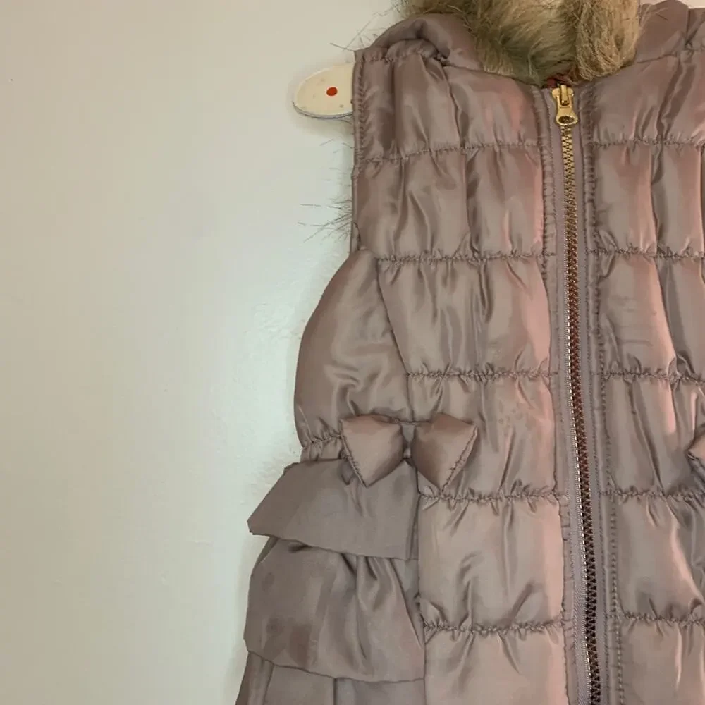 LITTLE LASS Girl’s Taupe Faux Fur Hooded Zip Up Vest / Size: 4